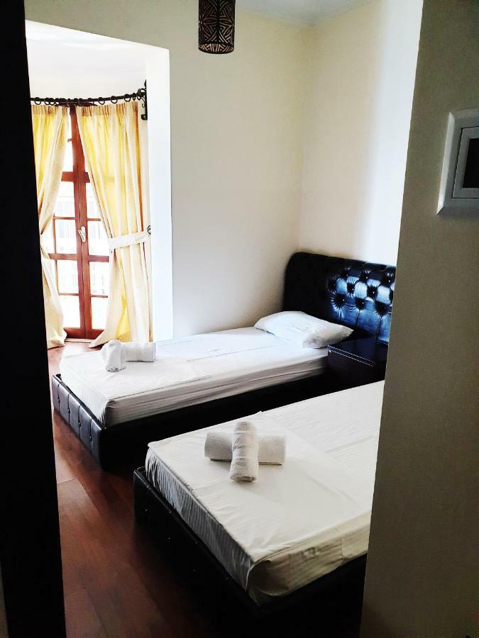 Guesthouse Central Sarande - 777 エクステリア 写真